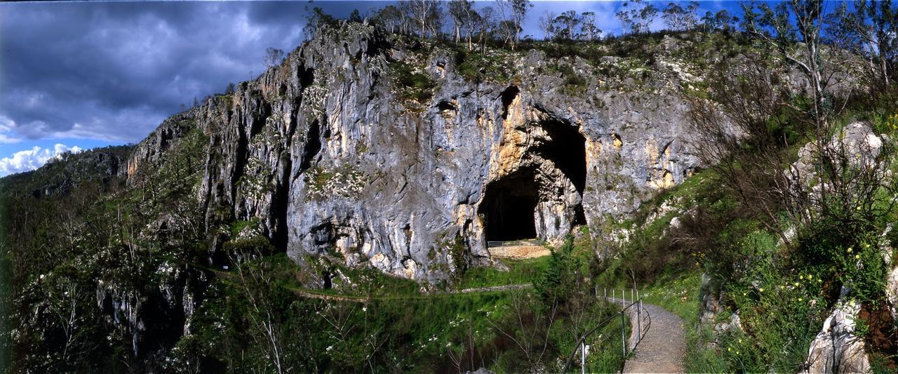 Yarrangobilly Caves House Villa ภายนอก รูปภาพ